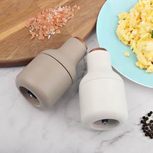 ชุดเครื่องบดเกลือและพริกไทยแบบทำจากไม้ชุดเครื่องบดเกลือและพริกไทยดีไซน์ใหม่ด้วยมือ - Product Image 4