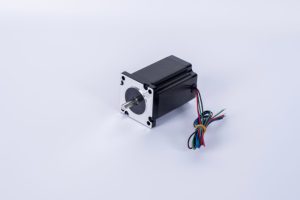 Motor Nema24 de Circuito Cerrado de 28mm, 35mm, 42mm, 57mm, 60mm, 86mm, 2.73V, 4.2A, 2.7Nm - Product Image 1