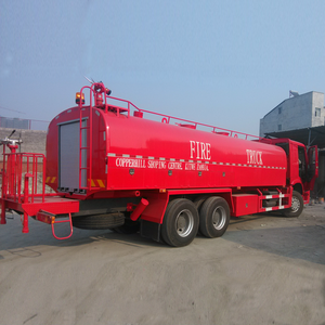 Nouvelles marchandises chinoises en gros, <span class=keywords><strong>camion</strong></span>-citerne Sinotruk Howo 6x4 <span class=keywords><strong>tout</strong></span>-<span class=keywords><strong>terrain</strong></span> diesel 4000L, <span class=keywords><strong>camion</strong></span> <span class=keywords><strong>de</strong></span> pompiers - Product Image 4