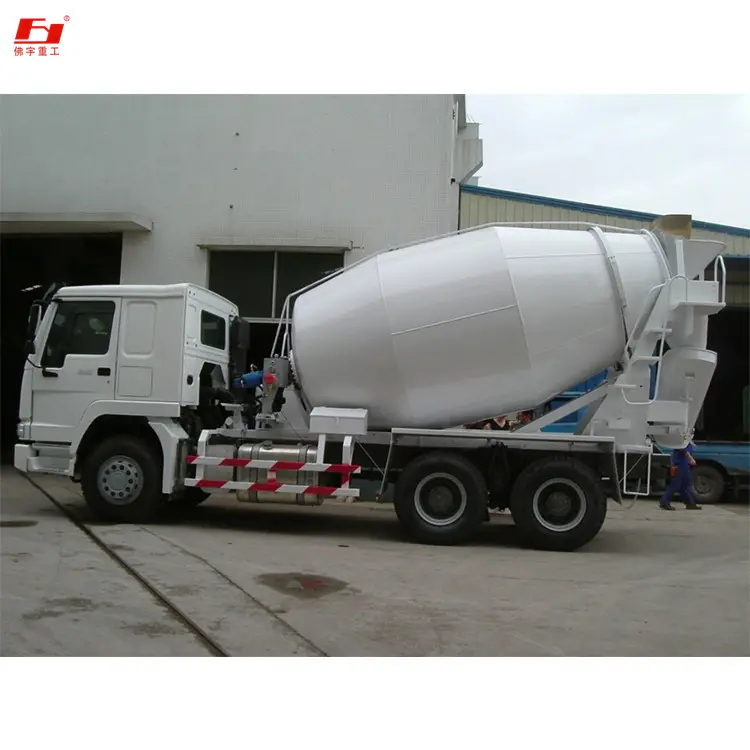 JCD3 cemento mixer camion essere utilizzati per il trasporto di calcestruzzo in il serbatoio di miscelazione in qualsiasi momento estremamente facile da installare
