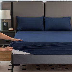 Drap-housse en coton et fibres d'argent brodé, 400 fils au pouce carré, pour l'équilibrage du champ électromagnétique corporel et la protection contre les radiations. - Product Image 3