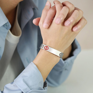 Brazalete de Acero Inoxidable Chapado en Oro de 12 mm, Diseño Geométrico con Logotipo Médico, Joyería Moderna y Elegante para Fiestas, 18 cm de Largo, Unisex, Venta al por Mayor - Product Image 2