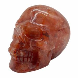 Crânes <span class=keywords><strong>de</strong></span> quartz <span class=keywords><strong>de</strong></span> <span class=keywords><strong>feu</strong></span> sculpté à la main <span class=keywords><strong>en</strong></span> cristal naturel pour la guérison. - Product Image 3
