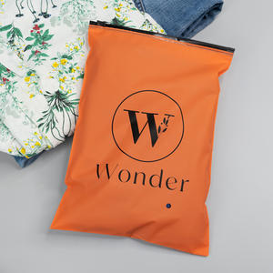Sacs de vêtements en gros avec fermeture éclair orange, emballage personnalisé avec logo, sacs ziplock pour chaussettes, sacs de vêtements translucides pour petites entreprises - Product Image 5