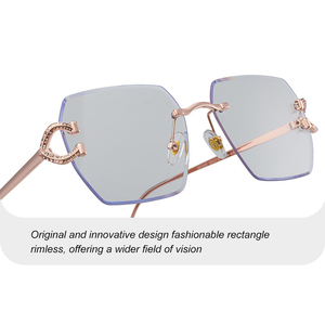 <span class=keywords><strong>Gafas</strong></span> <span class=keywords><strong>de</strong></span> <span class=keywords><strong>Sol</strong></span> <span class=keywords><strong>de</strong></span> Moda 2026, Diseño Moderno, Logotipo Personalizado, Sin Montura, Fotocromáticas, Anti Luz Azul, UV400, para Mujer - Product Image 4