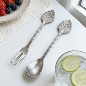 Juego de cuchara y tenedor de titanio puro para servir postres y frutas, utensilios domésticos ecológicos - Product Image 1