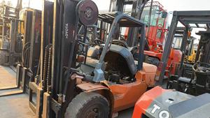 Original Japan To-y-ot-a 5 Ton Diesel <b>Forklift</b>, TO-YOT-A FDZN50 Heavy-Duty Counterbalance <b>Forklift</b> for Factory Yard - Product Image 1
