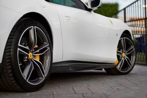 Kit carrosserie en fibre de carbone sèche pour <span class=keywords><strong>Ferrari</strong></span> Roma : Lame avant, diffuseur, spoiler, jupes latérales, pare-chocs Roma, pièces automobiles Roma - Product Image 6