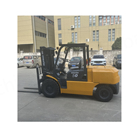 Chariots élévateurs d'occasion de marque Komatsu, chariots élévateurs d'occasion de 5 tonnes FD50 FD60 FD80 FD30 à vendre à Shanghai, Chine