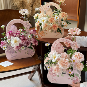 Scatola di Fiori per la Festa della Mamma con Stampa 'Best Wishes', Confezione per Bouquet di Garofani Rosa, Ideale per Compleanni e Regali - Product Image 2