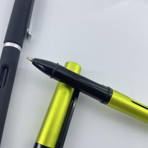 Stylo Gel Métallique Noir de Luxe Professionnel Élégant Promotionnel avec Logo Personnalisé, Pointe de 1,0 mm, Encre Gel, Usage Exécutif - Product Image 2