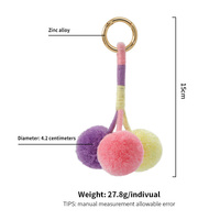 Porte-clés et breloque de sac rétro créatif fait main avec 3 pompons colorés et moelleux, accessoire de sac, vente en gros, mignon et tendance