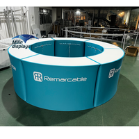 Comptoir de réception circulaire en tissu tendu avec logo imprimé sur table portable de forme ronde pour stand d'exposition