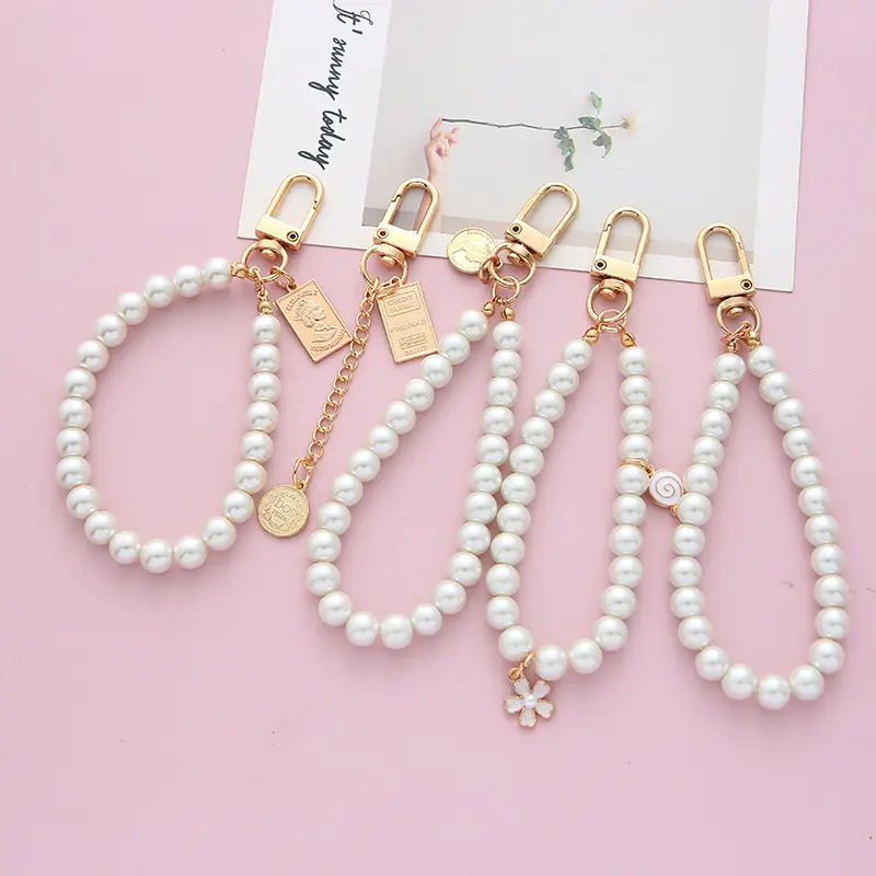 Fashion Pearl Keychain Bracelet for Women Beaded Keyring Wristlet Car Keys Ring Pendant Key Chain Bracelet Wristlet Jewelry
