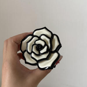 Pince à cheveux tropicale en plastique motif marguerite florale hawaïenne pour filles, petite pince à griffes de 6 cm, accessoire mignon et adorable - Product Image 5