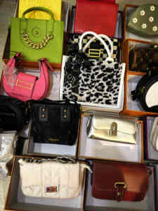 Bolsos de Hombro de Diseñadores de Moda, de Alta Calidad, Surtidos, Entrega Aleatoria, Bolsos de Mujer Usados - Product Image 4