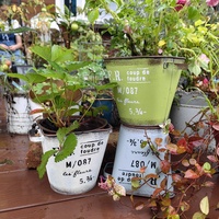 Pot Bunga Besi Persegi Gaya Jepang Retro Yumei dengan Lubang untuk Menanam Tanaman Hijau - Aksesori Berkebun Ramah Lingkungan