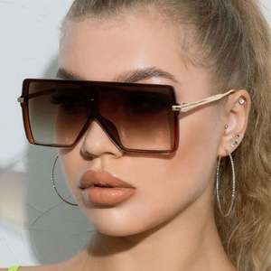 Lunettes de soleil surdimensionnées à monture large en alliage, avec logo personnalisé, nouvelle collection, verres dégradés UV400, forme carrée plate, pour femmes - Product Image 1