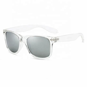 2019 <span class=keywords><strong>gafas</strong></span> de sol de moda <span class=keywords><strong>gafas</strong></span> de sol clásicas baratas de plástico <span class=keywords><strong>ray</strong></span> <span class=keywords><strong>ban</strong></span> polarizado - Product Image 5