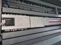 Nouvelle Machine de Pressage Automatique à Membrane Sous Vide avec Pompe Moteur pour le Pressage à Chaud de Films PVC Courbes et de Formes Spéciales pour le Travail du Bois, CNC Tenoner