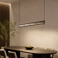Italienischer Minimalistischer Restaurant-Kronleuchter im Industriestil Hochwertige Designer-Beleuchtung Eisen Schwarz Kreative Lange Streifenform Esstischlampe