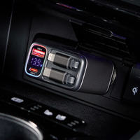 Cargador de Coche Retráctil 4 en 1 ReelKit, Adaptador de Vehículo Multi Puerto USB-C con Cable Retráctil para Abarth 500 2008-2016 iPhone