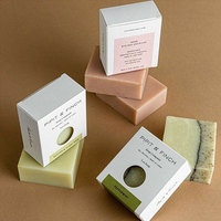 Boîtes en papier personnalisées en matériaux recyclés avec impression gaufrée à chaud pour vernis à ongles, sérums de soin, savons mats, perruques et produits UV