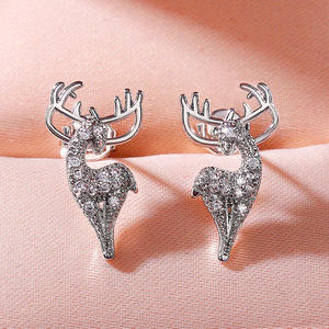 Boucles d'oreilles clous en argent 925 blanc champagne, motif cerf, design animal mignon, bijoux unisexe pour usage quotidien - Product Image 4