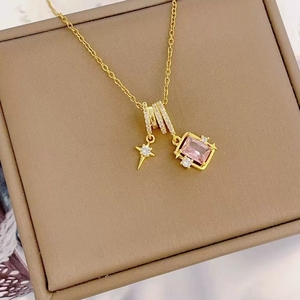 Collar Geométrico de Circonia Rosa con Brillantes Diamantes, Collar de Clavícula Cuadrado de Tres Anillos - Product Image 4