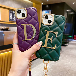 Étui de téléphone en cuir personnalisé avec lanière à bandoulière nouvel arrivage avec lettre pour <span class=keywords><strong>iPhone</strong></span> 12 12 pro 12 pro max - Product Image 6