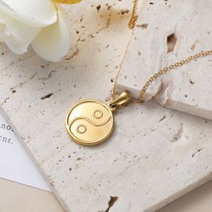 Collar de Acero Inoxidable Estilo Étnico Yin Yang Bagua Tai Chi, <span class=keywords><strong>Cadena</strong></span> de Clavícula de Acero de Titanio con Diseño Exclusivo - Product Image 2