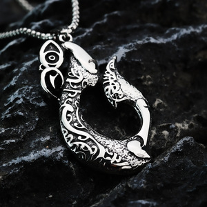 Colgante de acero inoxidable con diseño de anzuelo vikingo para hombre, amuleto con diseño geométrico asimétrico para ropa, regalo a juego - Product Image 2