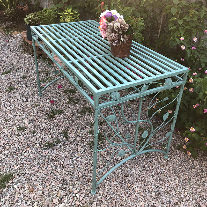 Tavolo lungo in verde