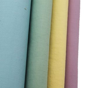 Tela Oxford Taslan de Alta Tenacidad 100% Poliéster con Revestimiento Impermeable para Carpas de Camping, Chaquetas Deportivas y Equipaje - Product Image 2