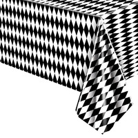 Nappe en plastique à carreaux diamantés Noir et blanc Jetable Rectangulaire Vente chaude Décoration de fête d'anniversaire de fête