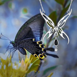 Collana con ciondolo a forma di farfalla per donna, stile gotico, regalo di gioielli alla moda per Halloween - Product Image 1