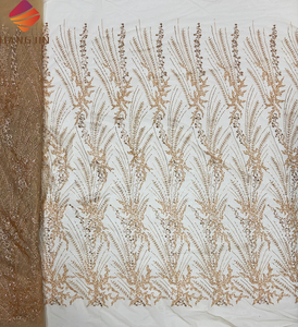 Tessuto in Pizzo di Lusso Rosso con Paillettes e Perline, Ricamo Francese su Rete con Paillettes per Feste - Product Image 3