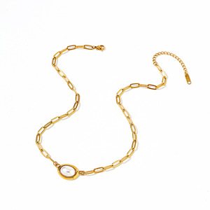 สร้อยคอสแตนเลสพร้อมจี้มุกเทียมดีไซน์ทรงเรขาคณิตชุบทอง 18k สำหรับผู้หญิงแฟชั่นเครื่องประดับของขวัญ - Product Image 5