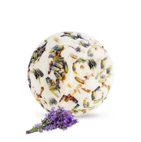Bombes de bain effervescentes OEM véganes naturelles de luxe aux pétales de fleurs séchées de rose et de lavande pour la douche, le spa et la relaxation