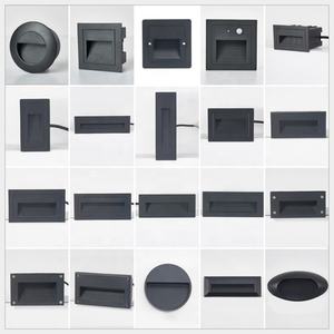 Lampes <span class=keywords><strong>LED</strong></span> d'escalier OEM personnalisées éclairage de <span class=keywords><strong>rampe</strong></span> de marchepied monté en surface lampes murales en aluminium moderne IP65 lumières de marchepied extérieur - Product Image 1