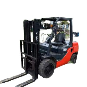 Gebruikte Toyota <span class=keywords><strong>Komatsu</strong></span> 3 <span class=keywords><strong>Ton</strong></span> Vorkheftruck 3.5 <span class=keywords><strong>Ton</strong></span> Zijschuif Vorkheftruck <span class=keywords><strong>4</strong></span>,5 M Dieselmotor Aangedreven Export Levering Poort Pallet Verpakt - Product Image 1