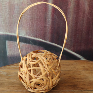 Cai Hongguang Handwoven Bamboo Basket Natural Color Decorative Vase Home Decoration - Product Image 2
