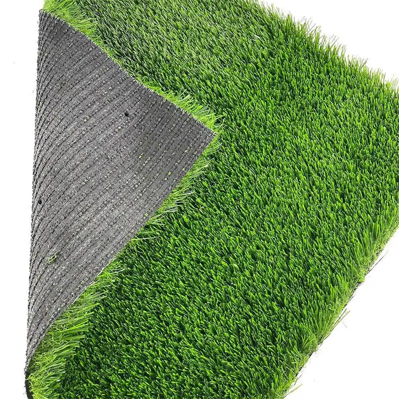 Erba sintetica verde piena del paesaggio del rotolo del tappeto erboso del prato inglese del giardino del filato di dtex 7500