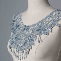 Collier en dentelle soluble dans l'eau en polyester à sequins élégant avec des gouttes florales pour robes et tenues de danse