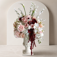 Boule de fleurs artificielle rouge et rose en gros PPS pour centre de table de mariage et décoration d'événements