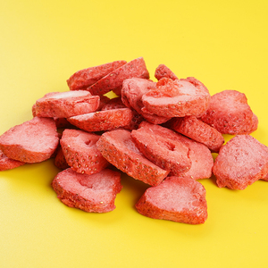 Commercio all'ingrosso di frutta croccante Snack senza additivo alla rinfusa pezzi di fragole liofilizzate fette di fragole liofilizzate per Yogurt farina d'avena - Product Image 3