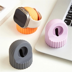Support de <span class=keywords><strong>chargeur</strong></span> en Silicone vague mignon <span class=keywords><strong>pour</strong></span> <span class=keywords><strong>Apple</strong></span> <span class=keywords><strong>Watch</strong></span> <span class=keywords><strong>Serie</strong></span> 9 8 <span class=keywords><strong>7</strong></span> 6 5 <span class=keywords><strong>pour</strong></span> IWatch 49MM 41mm 44mm Base de support souple de bureau de charge - Product Image 4