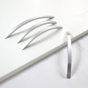 铝银弧形家具厨房抽屉拉手橱柜拉手 - Product Image 1