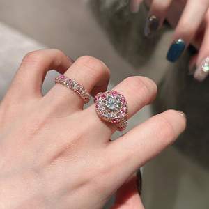 Bague superposée tendance en argent sterling 925 plaqué or rose avec corindon rouge et diamant rose dense incrusté, dégradé de diamants roses - Product Image 4