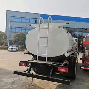 Camion-citerne à carburant Foton 4x2, station-service portable, ravitaillement mobile, 5000-10000L - Product Image 5